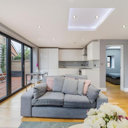 Modern Blackheath Home Лондон Екстериор снимка