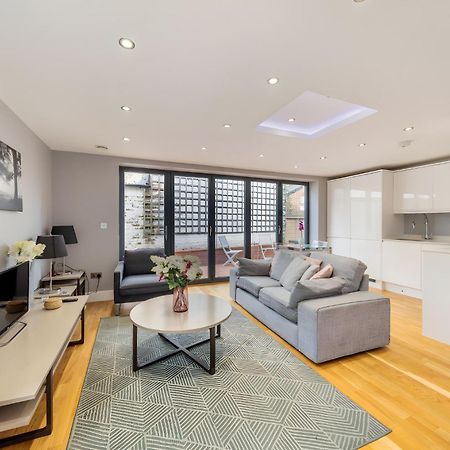 Modern Blackheath Home Лондон Екстериор снимка