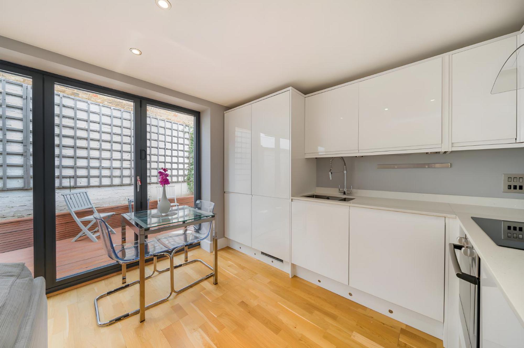 Modern Blackheath Home Лондон Екстериор снимка