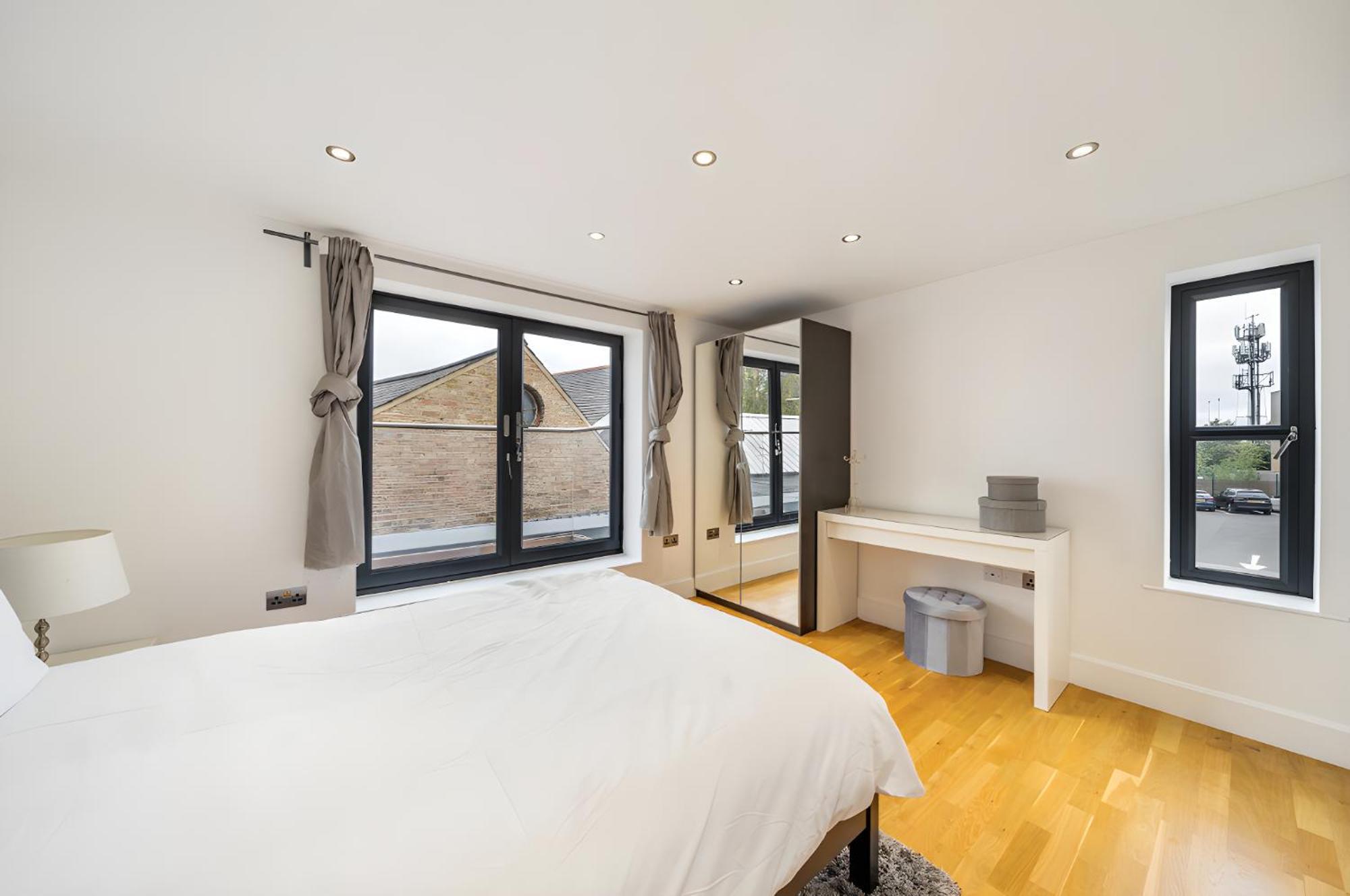 Modern Blackheath Home Лондон Екстериор снимка